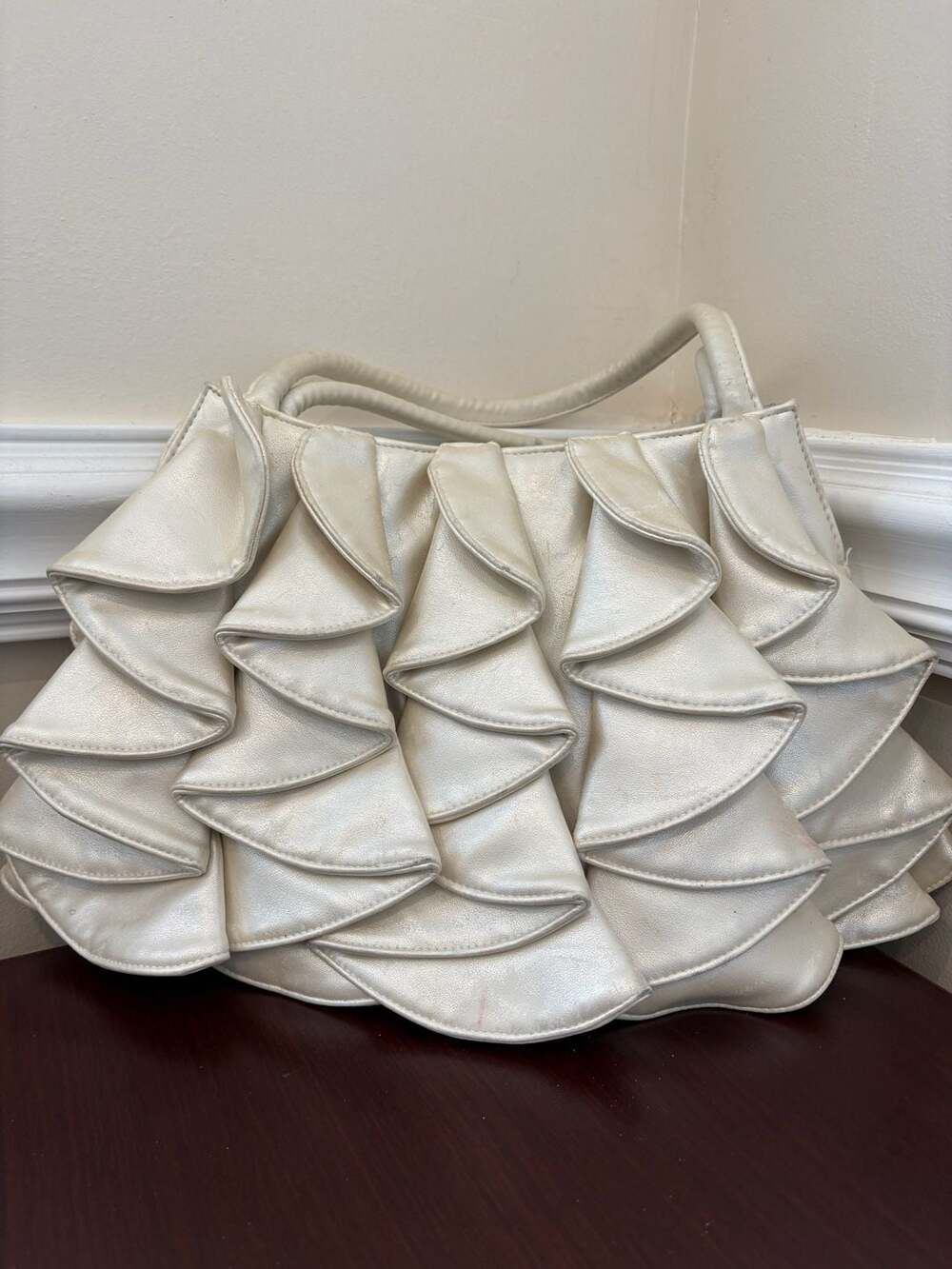 Vintage Sondra Roberts Pearl White Ruffle Leather Small Evening Purse Bag